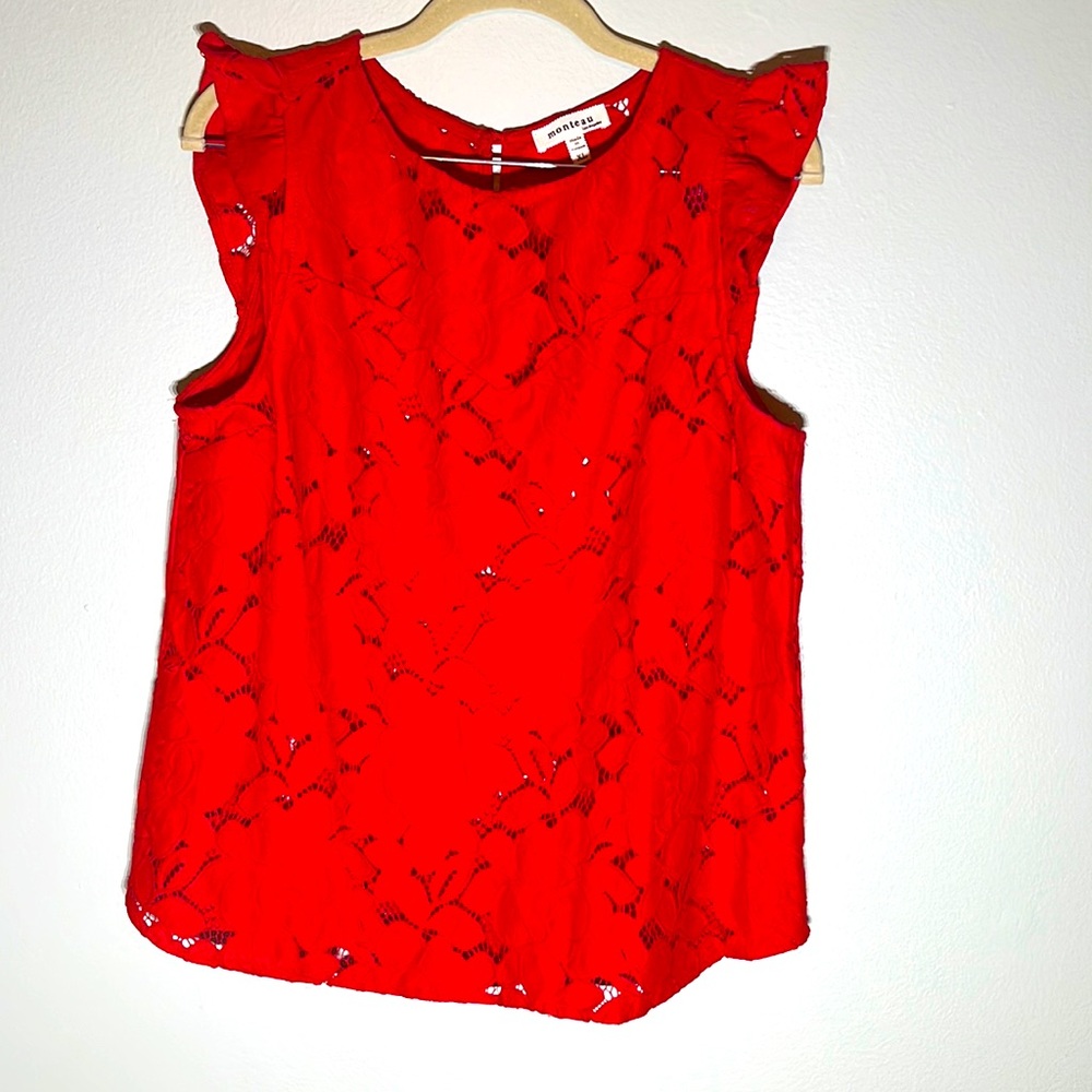 Cap sleeve, lace top